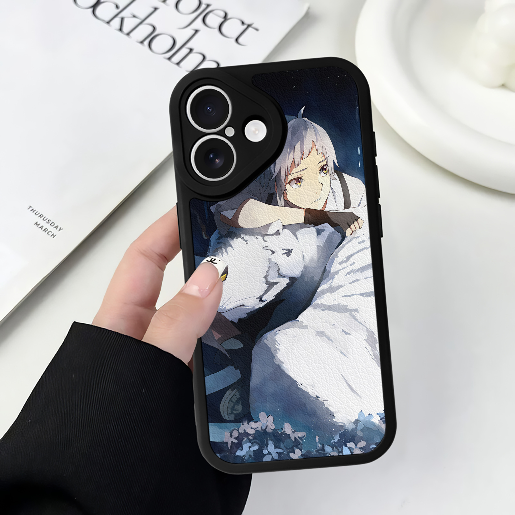 （画像用） 文豪ストレイドッグス Bungo Stray Dogs 【iPhone 16シリーズ対応】シリコンスマホケース（レザー調） 材質：シリコン